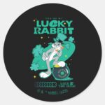 BUGS BUNNY™ Lucky Rabbit Classic Round Sticker