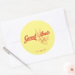 BUGS BUNNY™ Good Vibes Classic Round Sticker
