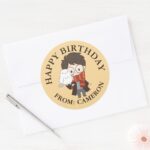 Chibi HARRY POTTER™ Hedwig Happy Birthday Classic Round Sticker