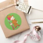 ELMER FUDD™ With Gun Classic Round Sticker