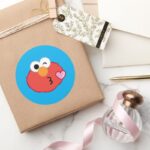 Elmo Face Throwing A Kiss Classic Round Sticker