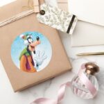 Goofy Waving Classic Round Sticker