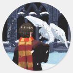HARRY POTTER™ Hedwig In The Snow Classic Round Sticker