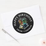 HARRY POTTER™ HOGWARTS™ Happy Birthday Classic Round Sticker