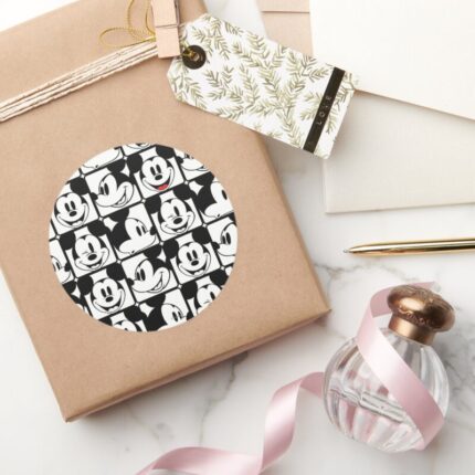 Mickey Mouse Grid Pattern Classic Round Sticker