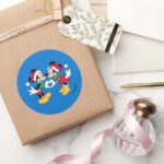 Mickey Minnie Christmas Love Classic Round Sticker