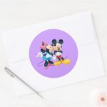 Mickey Minnie Kiss On Cheek Classic Round Sticker