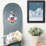 Minnie Mouse Fun Flower Hat Pose Sticker