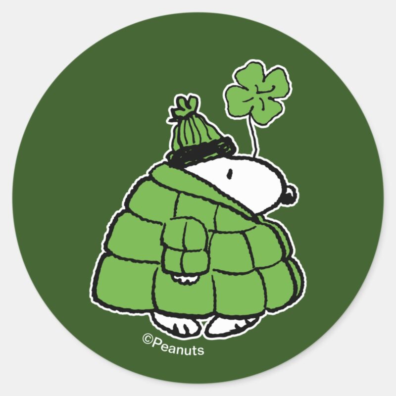Peanuts Snoopy Lucky Clover Classic Round Sticker