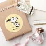 Peanuts Snoopy Running Classic Round Sticker