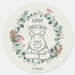 Pooh Happy Christmas Wreath Classic Round Sticker
