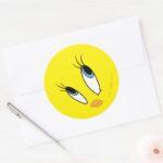 TWEETY™ Sweet Eyes Classic Round Sticker